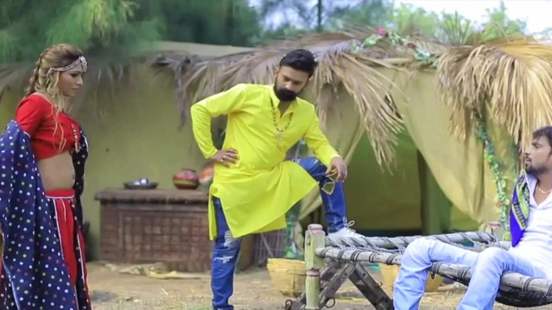 zoya rathore desi tadka s02 e01 Nacktszenen
